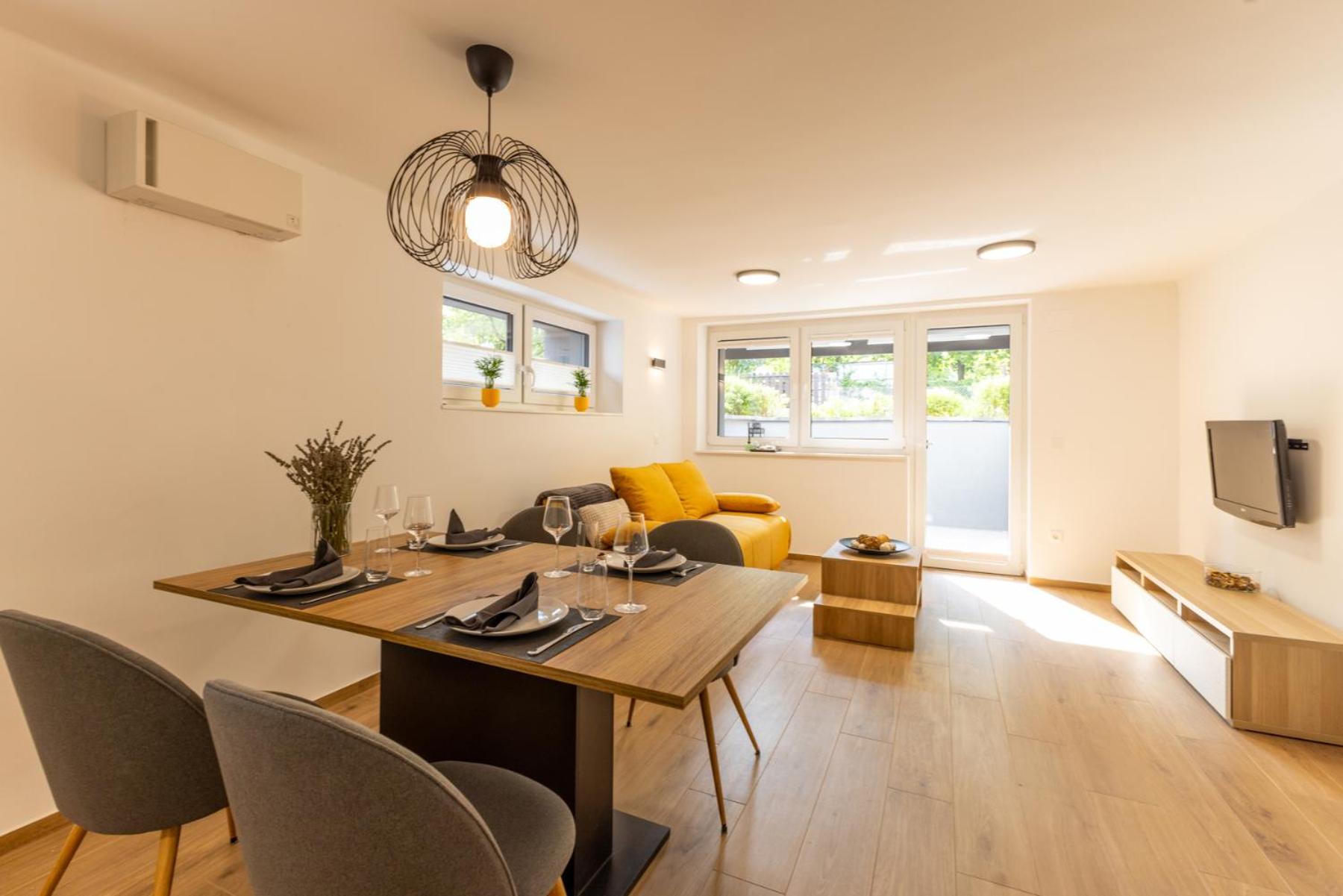 Apartmaji Klavdija Любляна Экстерьер фото
